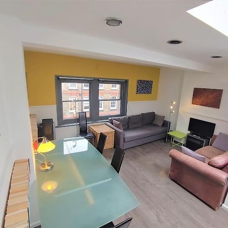 Stylish Apartment Near Carnaby Street, Sleeps 4. Лондон Экстерьер фото